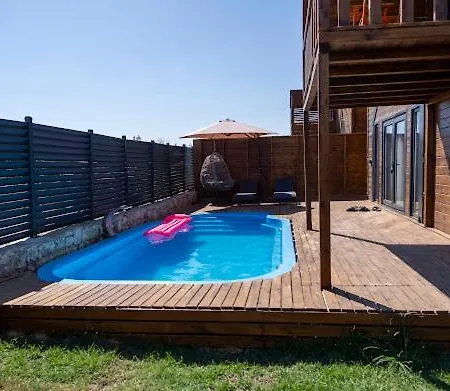 Maris Villa